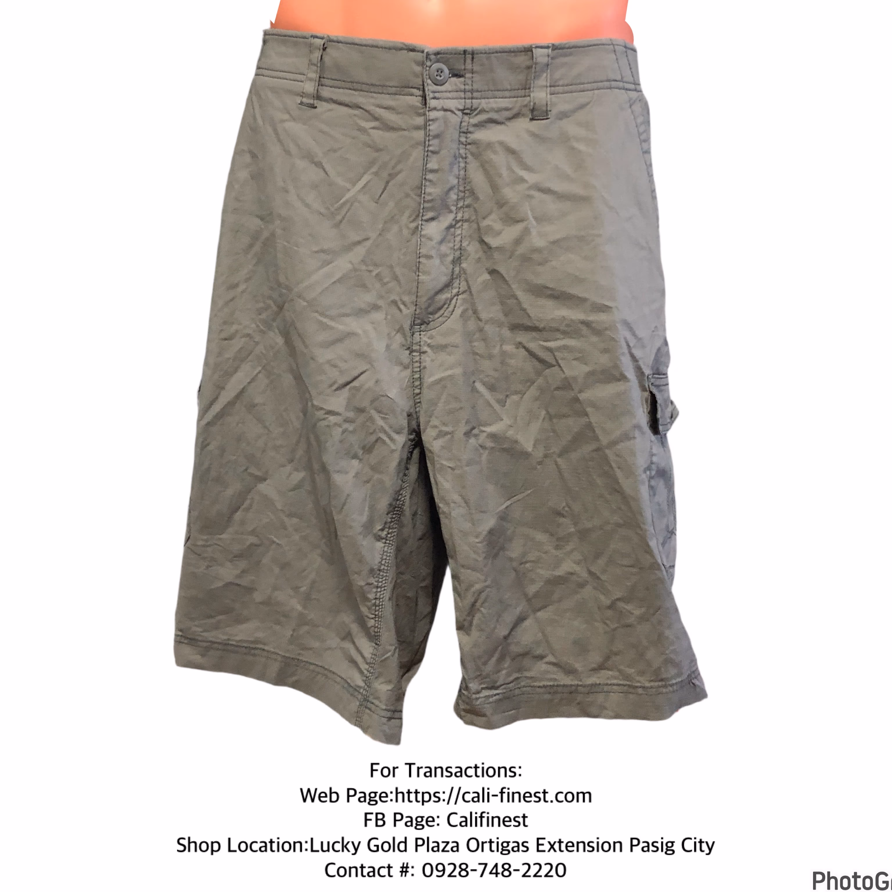 Wearfirst brand men’s cargo shorts size 42 