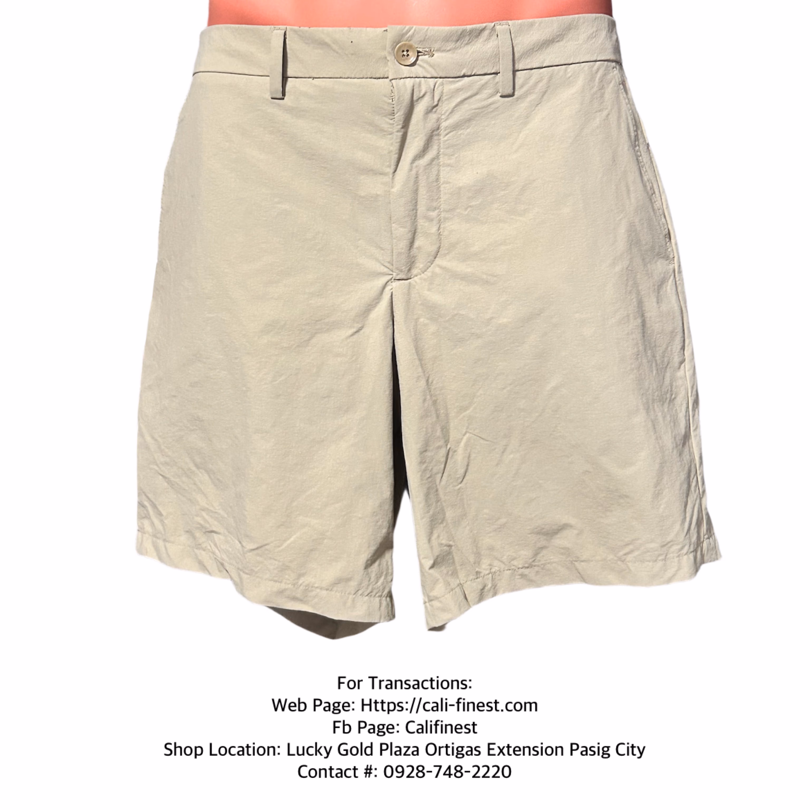 GAP mens khaki 34 8” Tech Short 