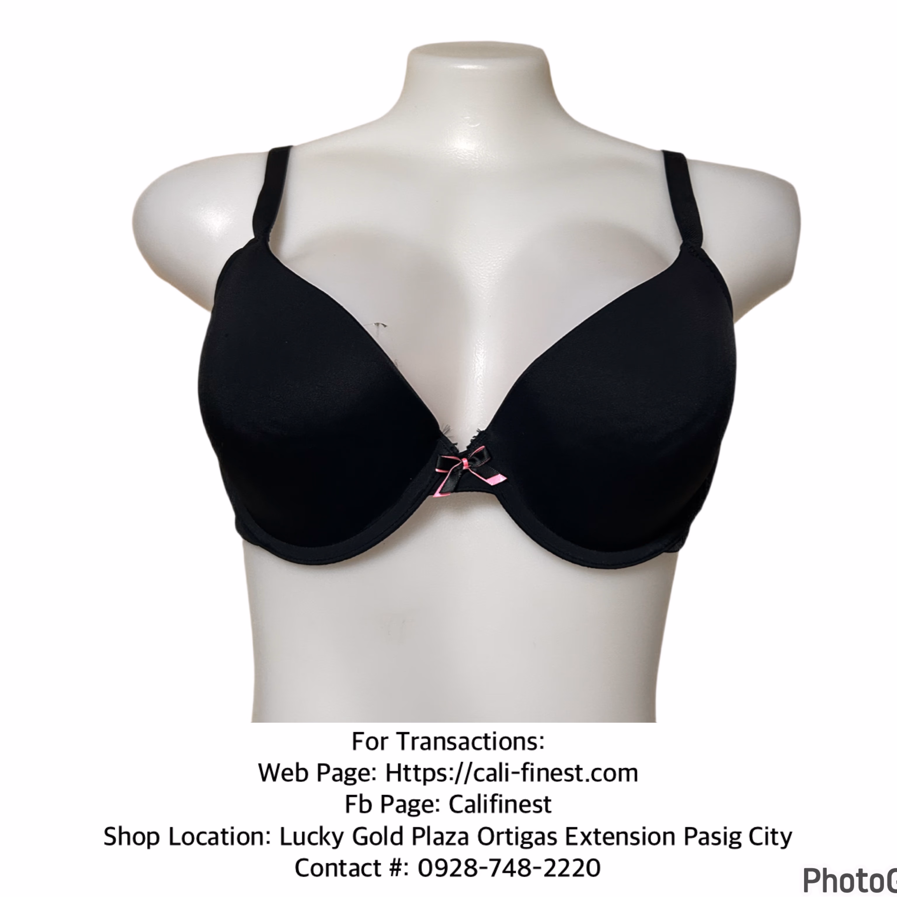 Xhilaration Perfect T-Shirt Convertible Lightly Lined Plunge Bra Black
