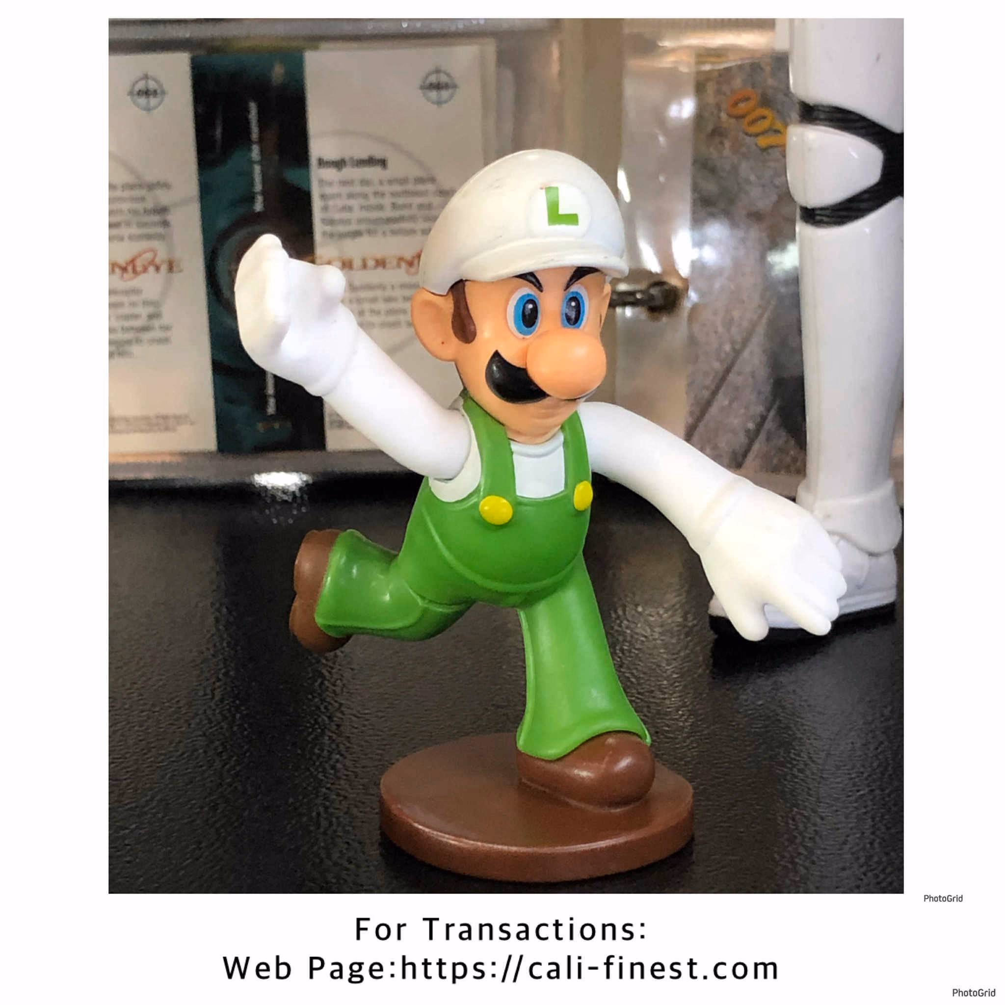 2018 Nintendo Super Mario Bros Luigi 3.5" collectible McDonald's toy