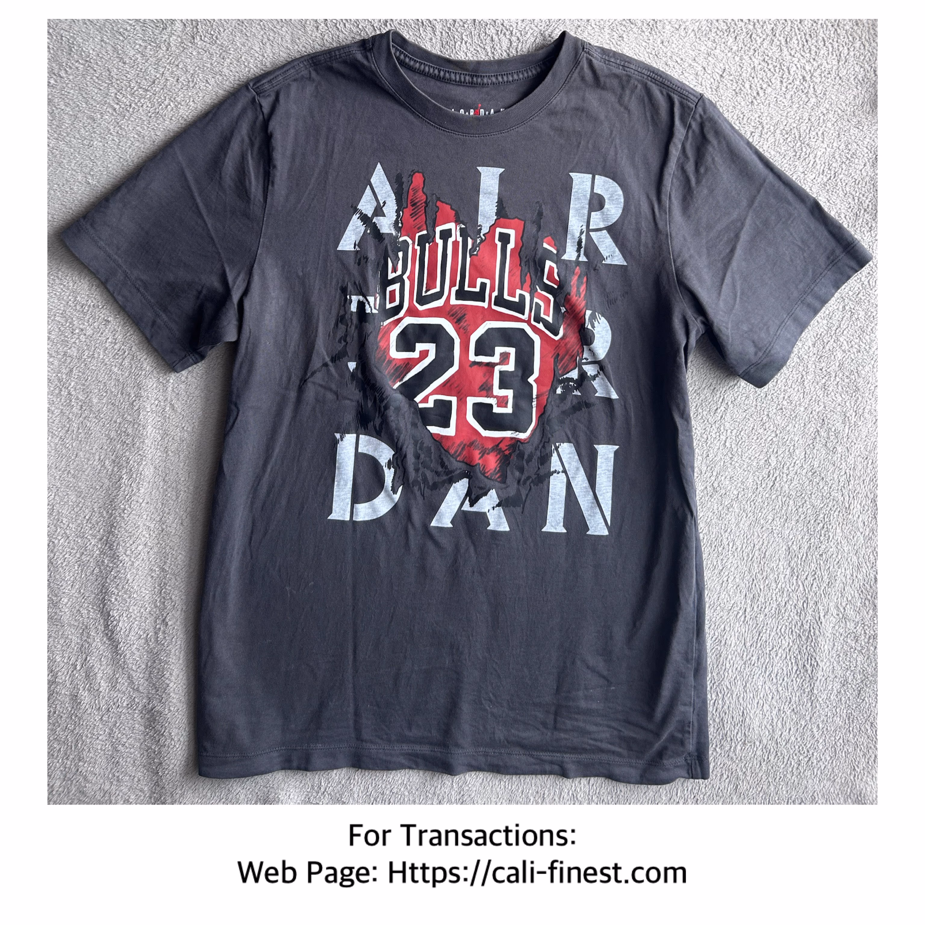Jordan Mens Standard Fit Bulls #23 Dark Gray T- Shirt Medium   T#00192